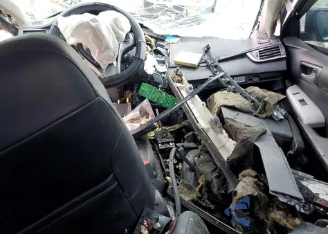 2014 Toyota Camry L z USA, uszkodzony, nr VIN 4T1BF1FK2EU814717